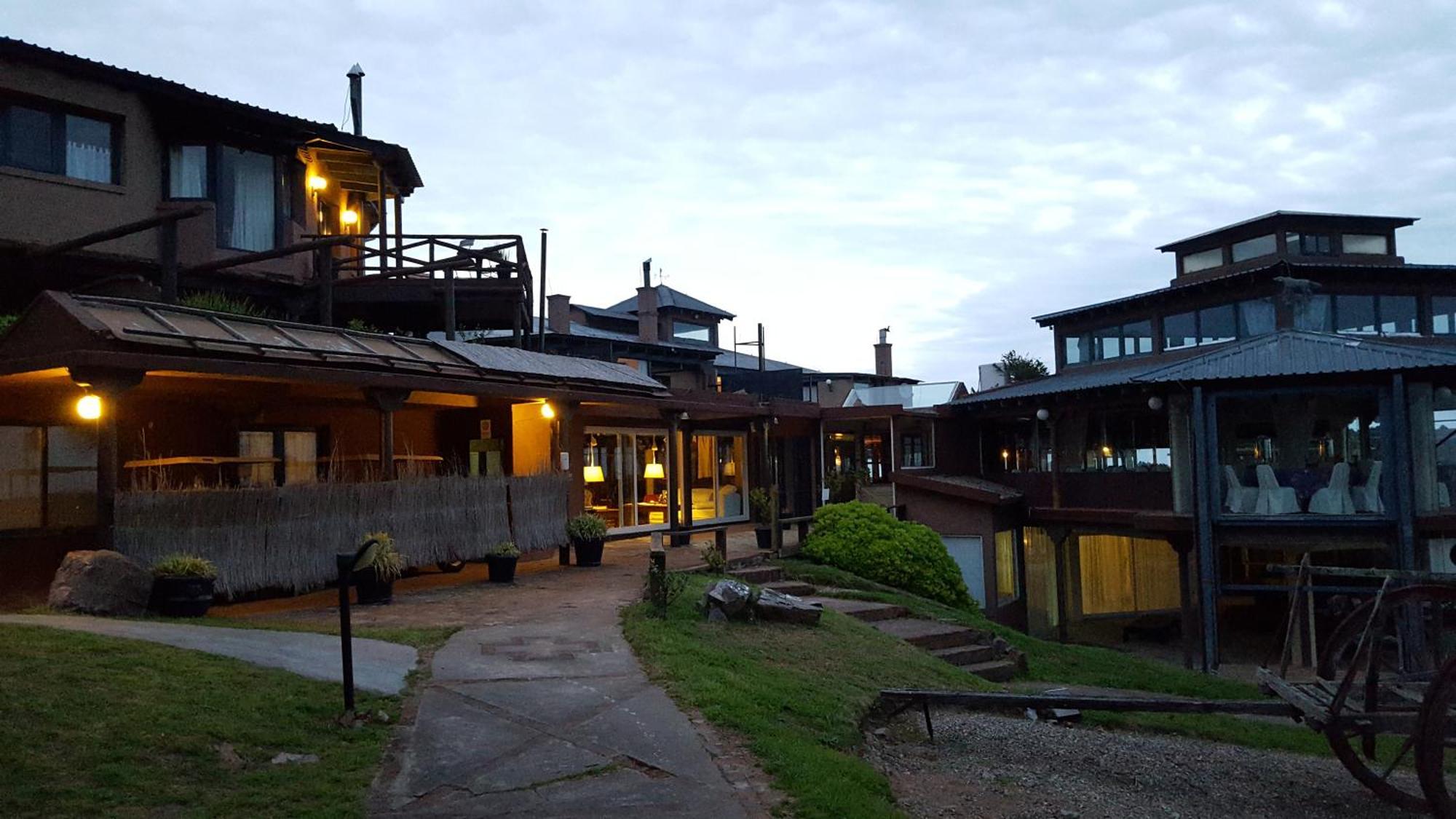 Las Cumbres Hotel Punta Ballena Exterior photo